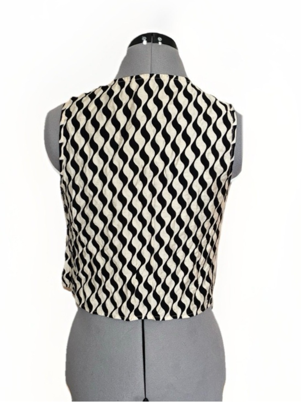 Shein | Women's Black & White Tie Front Summer Retro Abstract Artsy Top Medium - Picture 5 of 5